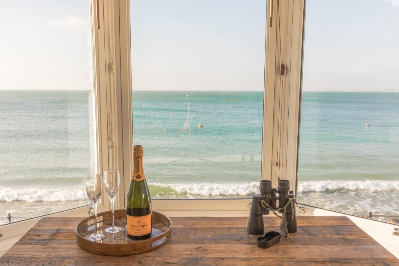 Pier View Apartment Totland Buitenkant foto